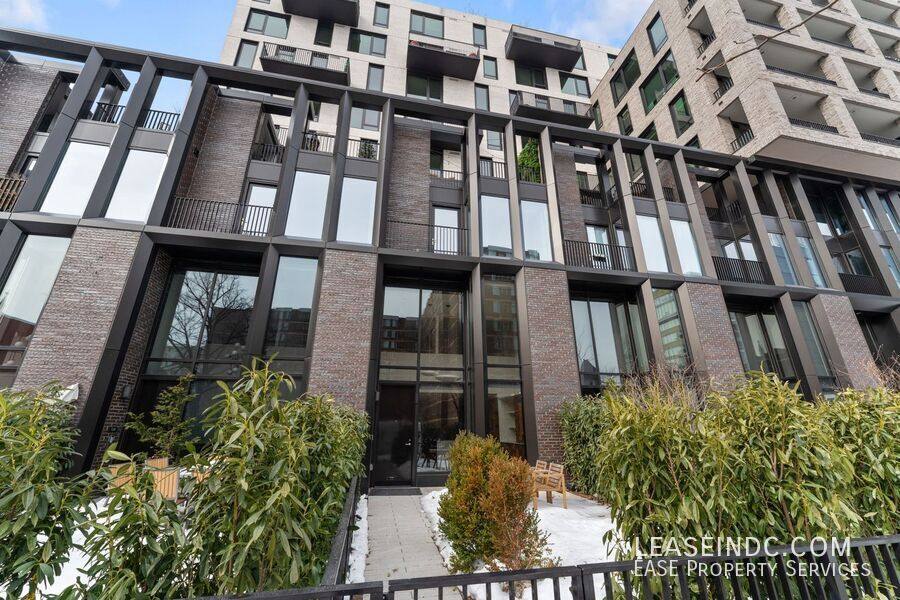 Townhouse for rent at 1332 8th St NW, Washington, DC 20001