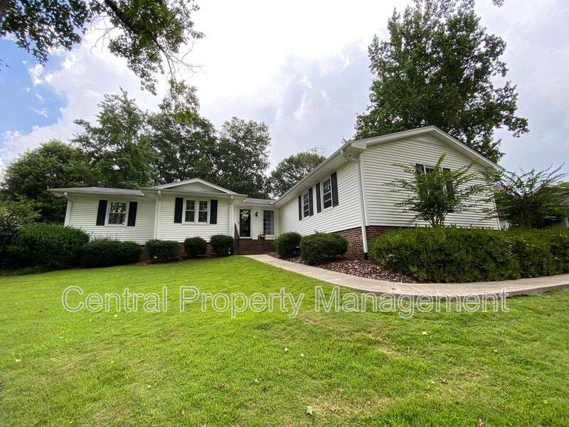 House for rent at 4724 Coach Hill Dr, Greenville, SC 29615
