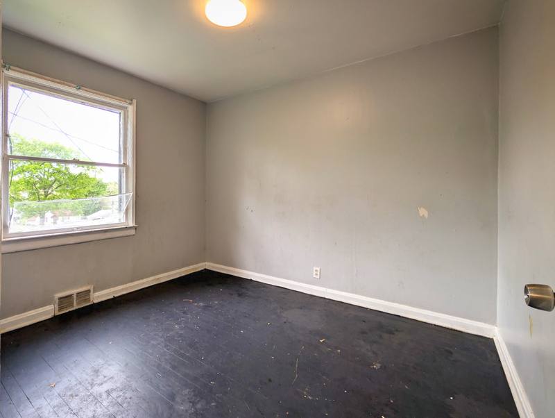 House for rent at 7470 Sharon Dr, Saint Louis, MO 63136