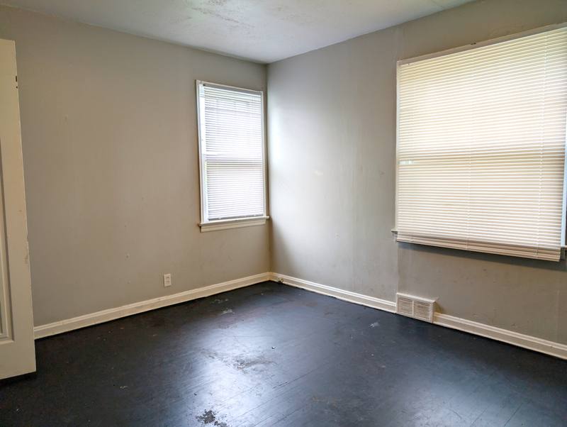 House for rent at 7470 Sharon Dr, Saint Louis, MO 63136