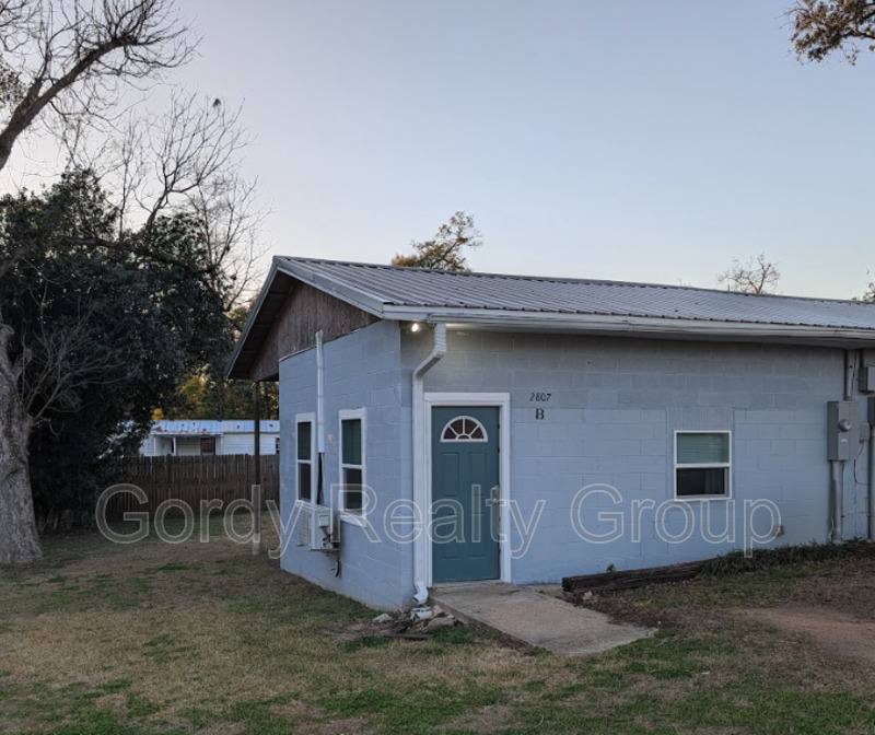 Apartment for rent at 2807B Bertram St, Marianna, FL 32448