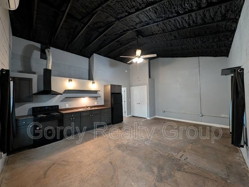 Apartment for rent at 2807B Bertram St, Marianna, FL 32448