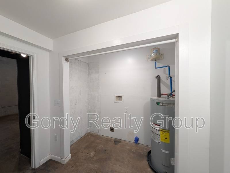 Apartment for rent at 2807B Bertram St, Marianna, FL 32448