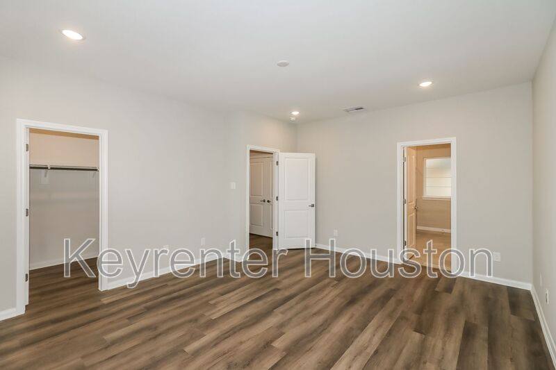 House for rent at 9910 Clark Rd #B, Houston, TX 77076