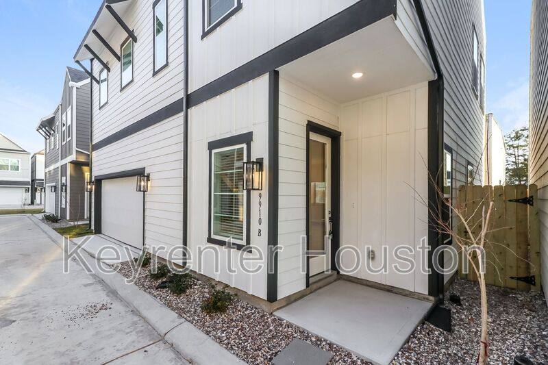House for rent at 9910 Clark Rd #B, Houston, TX 77076