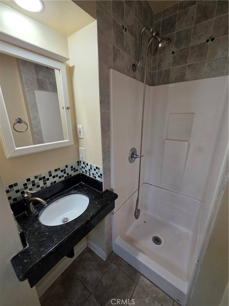 Apartment for rent at 25 E San Marino Ave #25, Alhambra, CA 91801