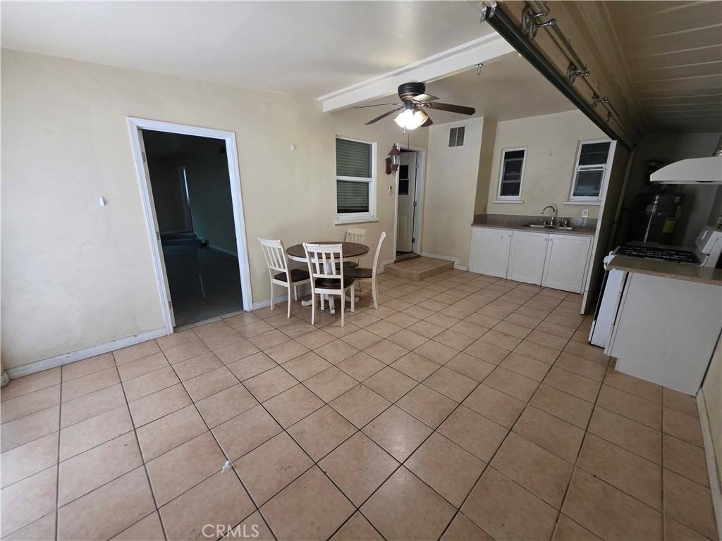Apartment for rent at 25 E San Marino Ave #25, Alhambra, CA 91801