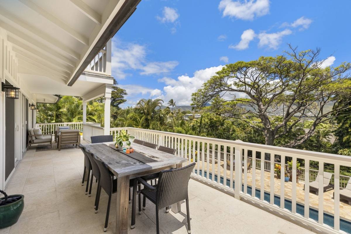 House for rent at 4034 Black Point Rd, Honolulu, HI 96816