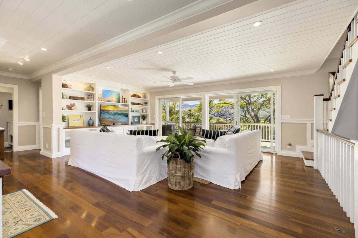 House for rent at 4034 Black Point Rd, Honolulu, HI 96816