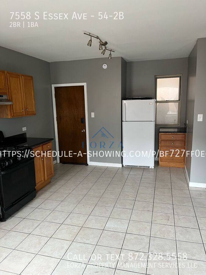 Apartment for rent at 7554 S Essex Ave #54-1B, Chicago, IL 60649