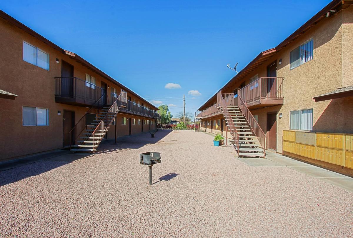 Apartment for rent at 16437 N 31st St, Phoenix, AZ 85032