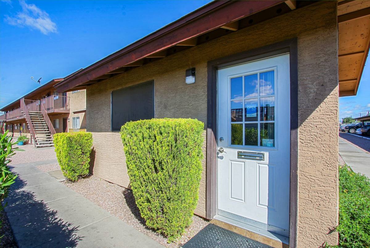 Apartment for rent at 16437 N 31st St, Phoenix, AZ 85032