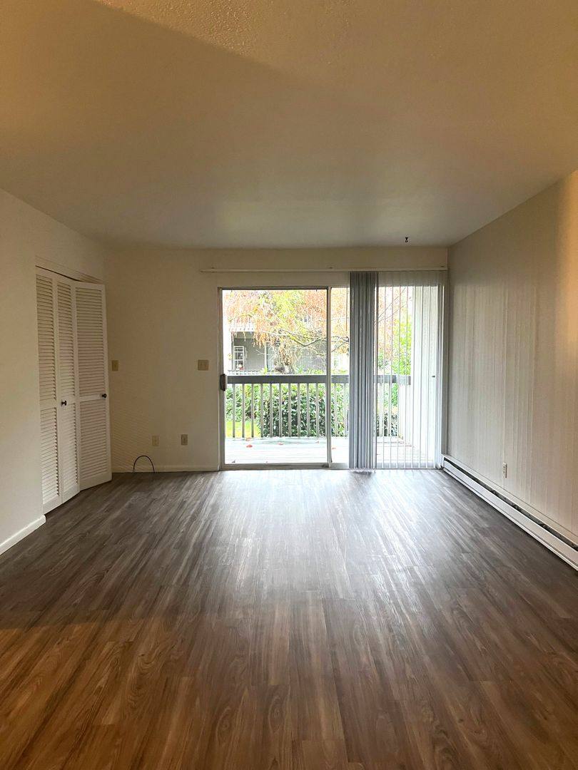 Apartment for rent at 1744 Park Ave NE, Salem, OR 97301