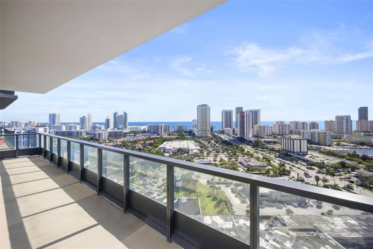Apartment for rent at 101 Diplomat Parkway #2306, Hallandale, FL 33009