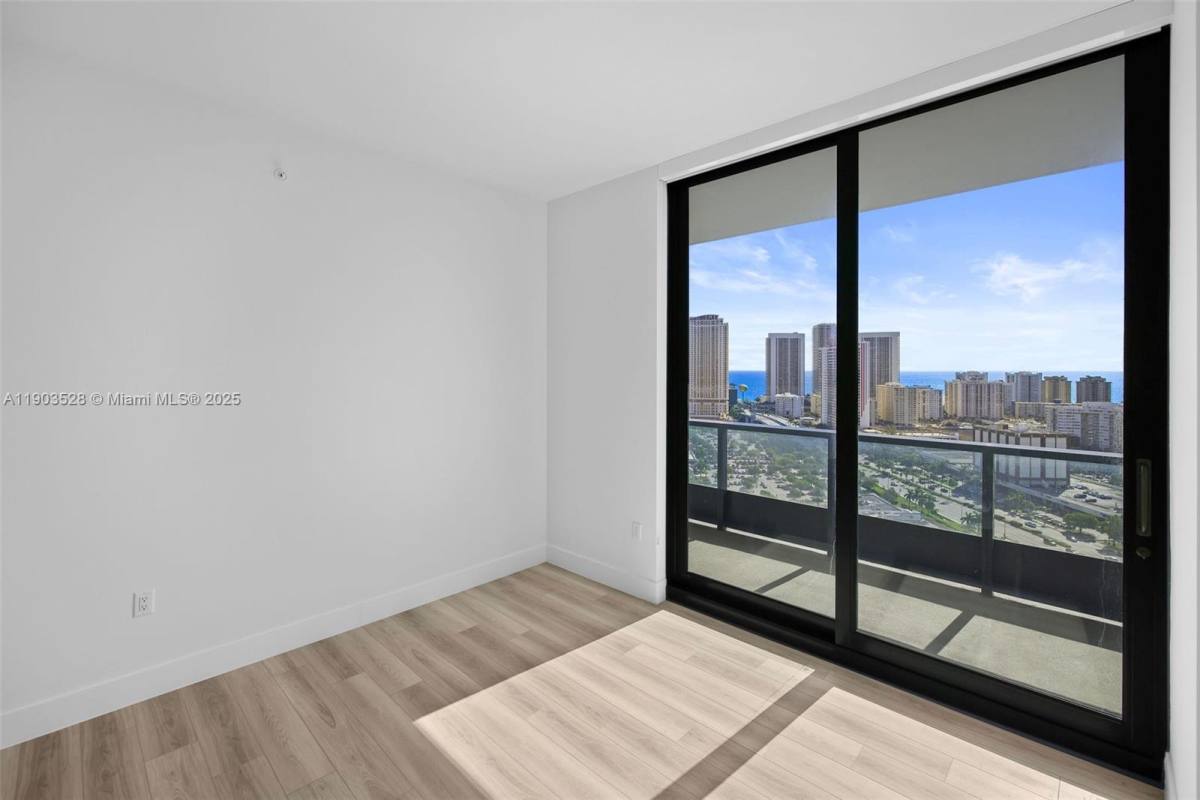 Apartment for rent at 101 Diplomat Parkway #2306, Hallandale, FL 33009