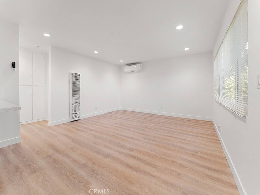 Apartment for rent at 308 S Laurel St #308C, Santa Ana, CA 92704