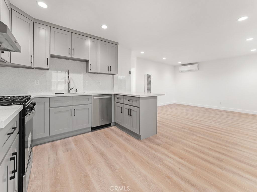 Apartment for rent at 308 S Laurel St #308C, Santa Ana, CA 92704