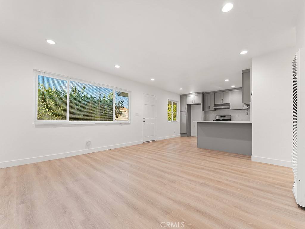Apartment for rent at 308 S Laurel St #308C, Santa Ana, CA 92704