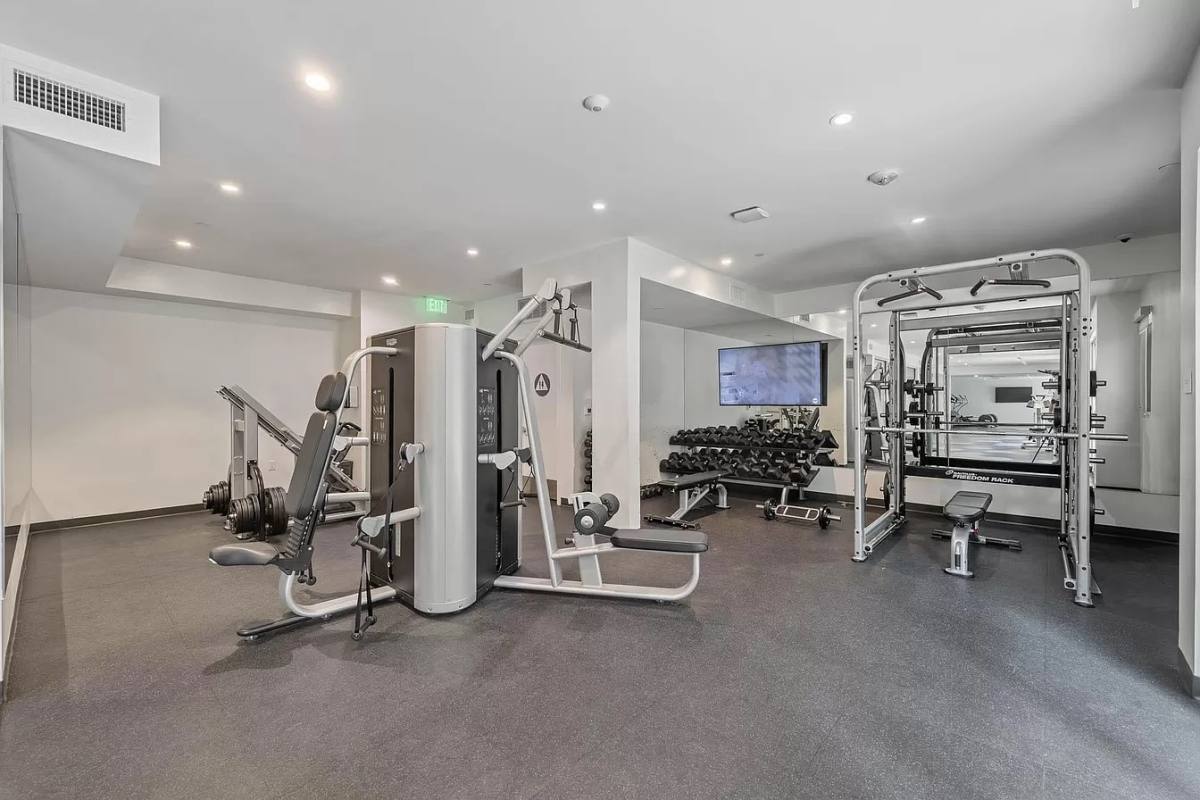 Condo for rent at 8804 Belford Ave, Los Angeles, CA 90045