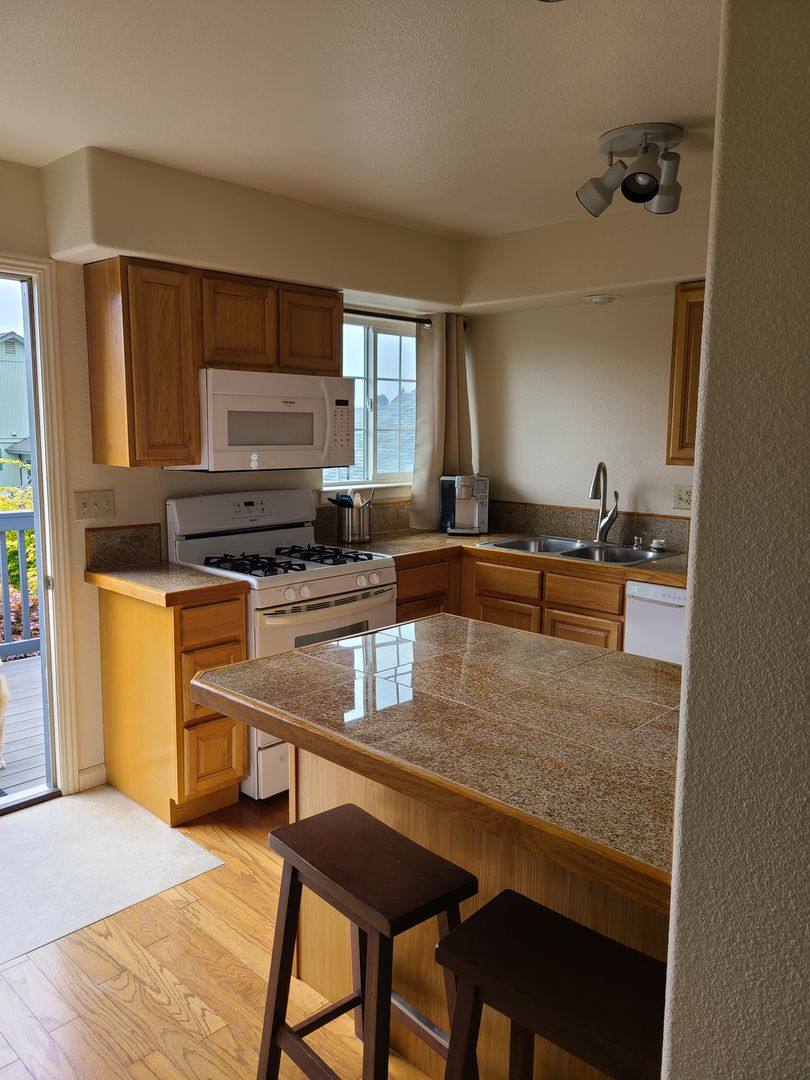 Apartment for rent at 1992 Gwin Rd, McKinleyville, CA 95519