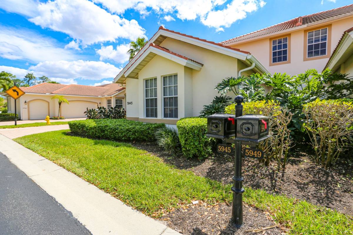 House for rent at 5945 Paradise Circle, Naples, FL 34110