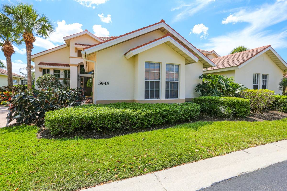 House for rent at 5945 Paradise Circle, Naples, FL 34110