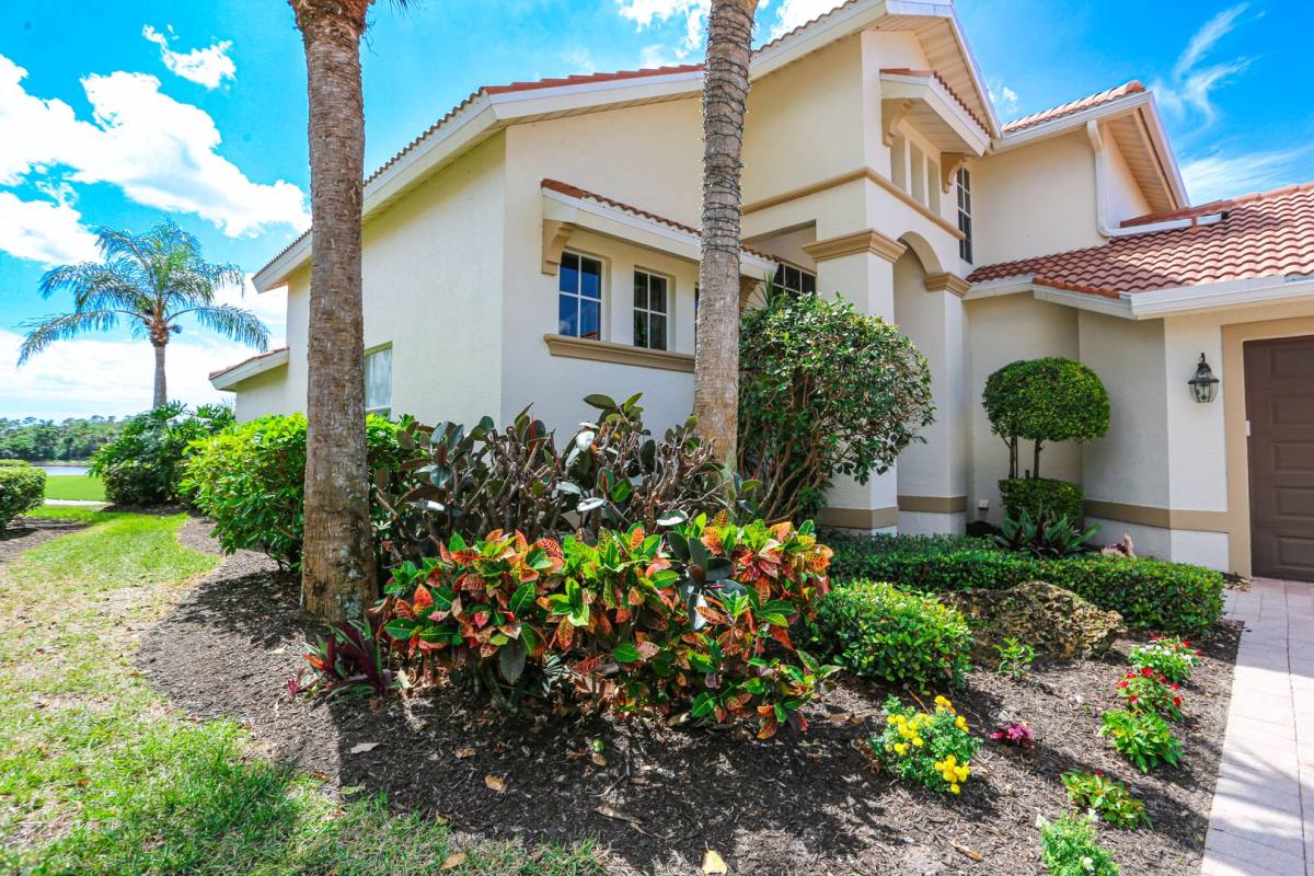 House for rent at 5945 Paradise Circle, Naples, FL 34110