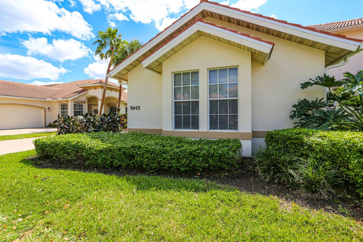 House for rent at 5945 Paradise Circle, Naples, FL 34110