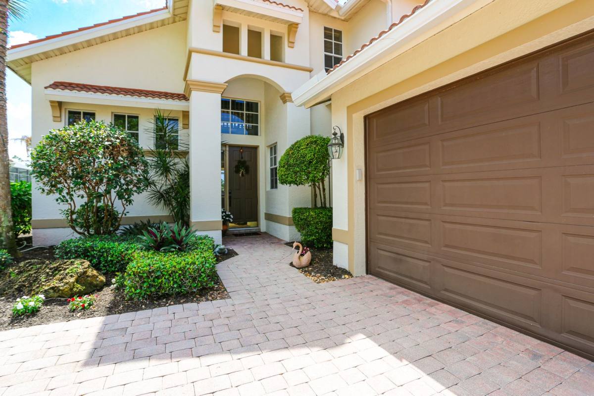 House for rent at 5945 Paradise Circle, Naples, FL 34110