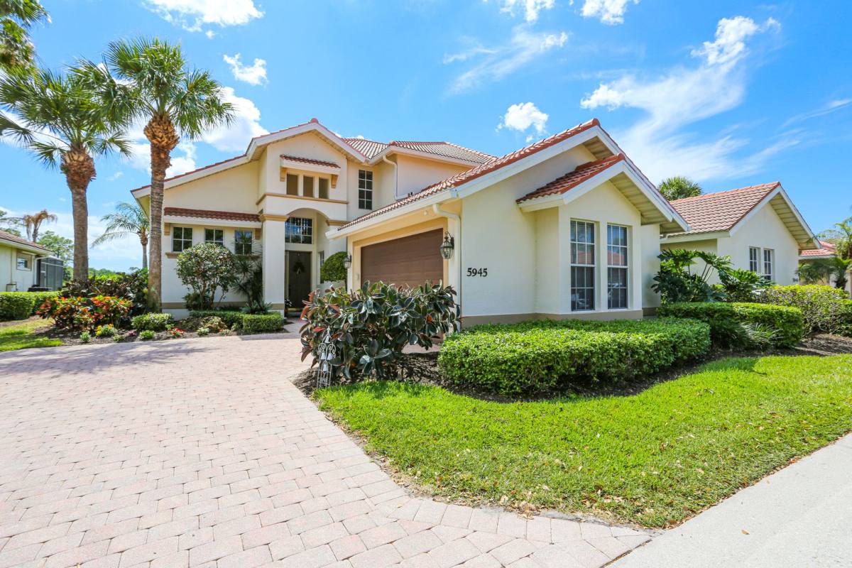 House for rent at 5945 Paradise Circle, Naples, FL 34110