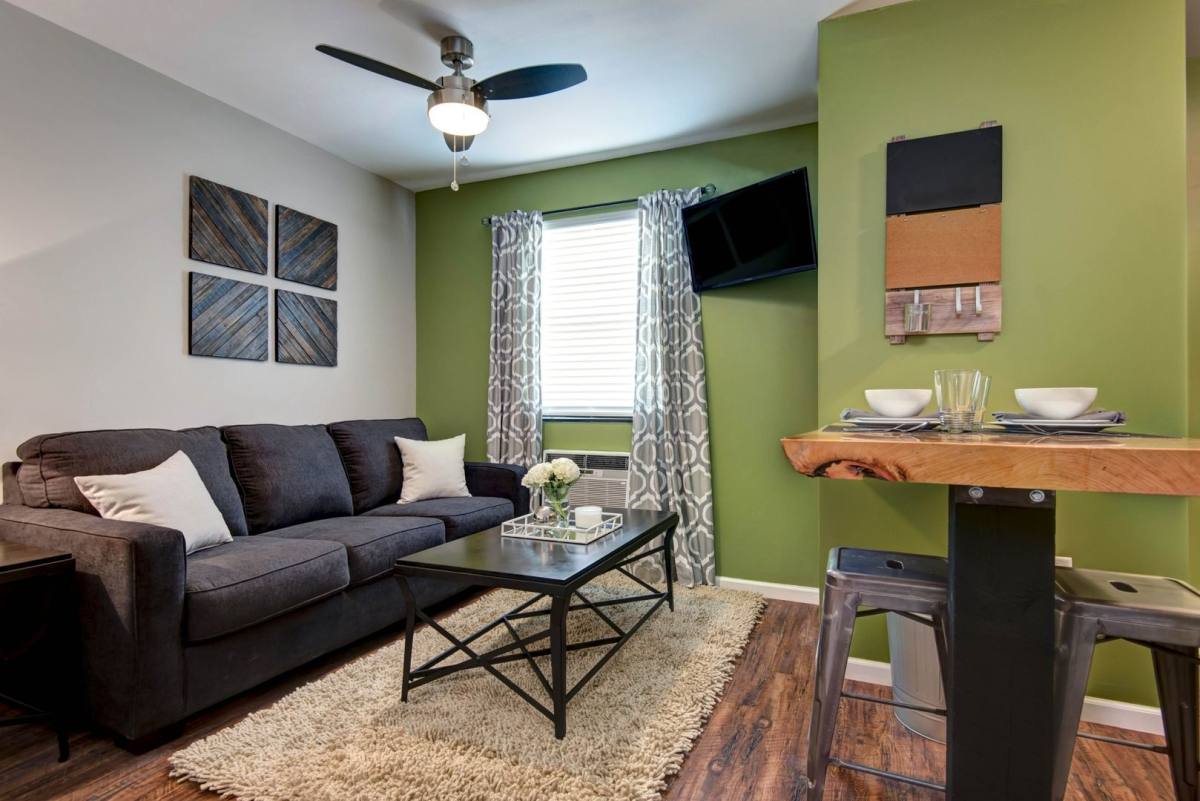 Apartment for rent at 940 E Webster Ave, Springfield, MO 65803