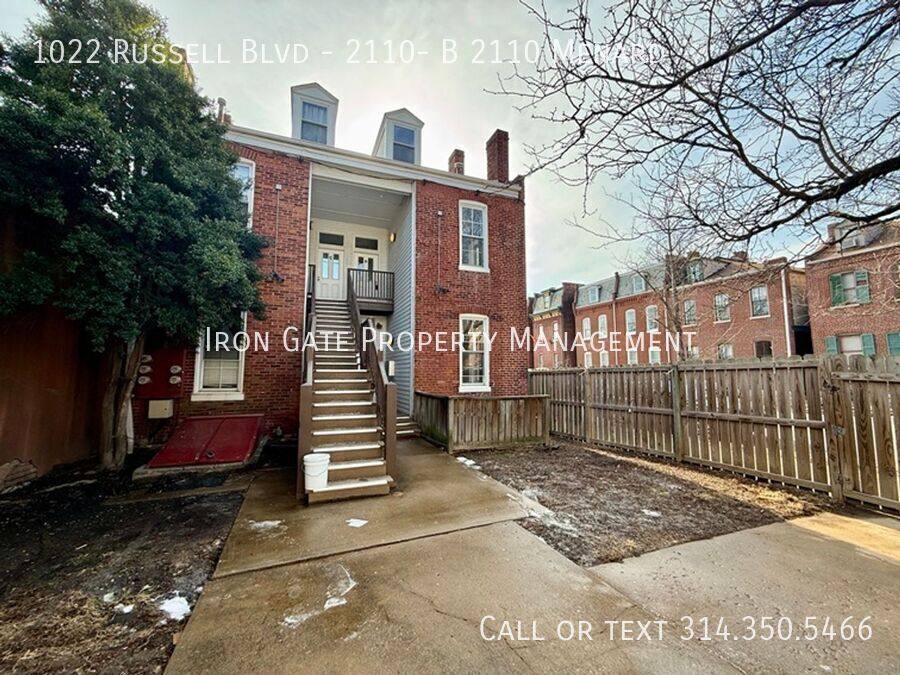Apartment for rent at 2110 Menard St #B, Saint Louis, MO 63104