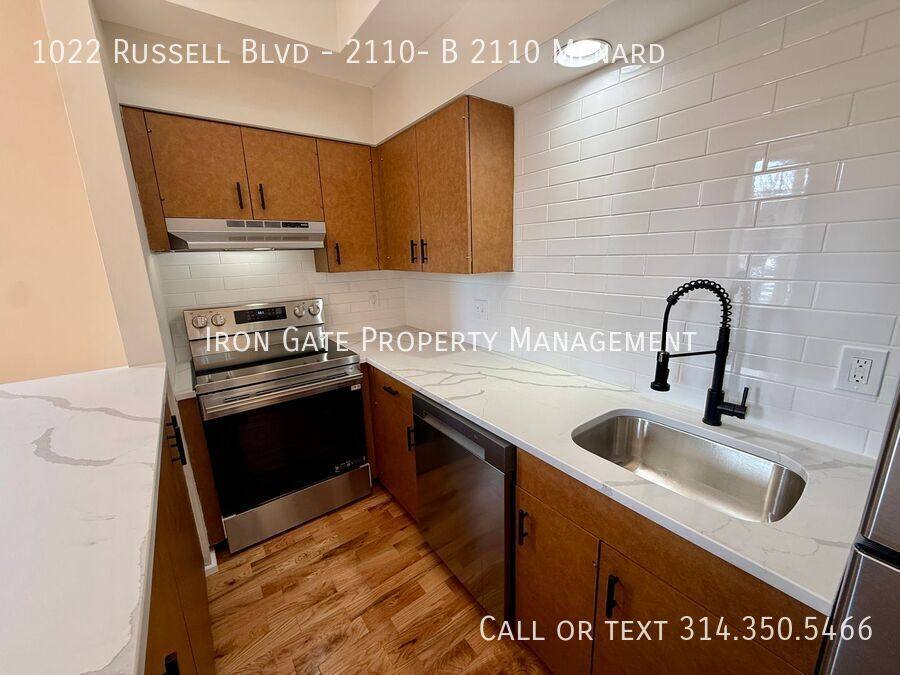 Apartment for rent at 2110 Menard St #B, Saint Louis, MO 63104