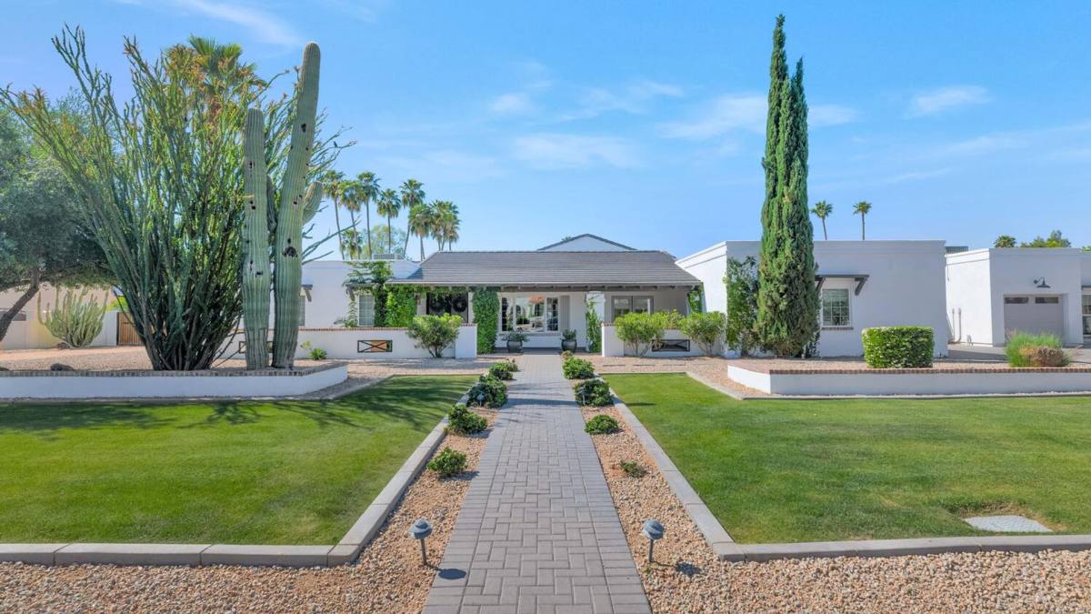 House for rent at 8313 E Carol Way, Scottsdale, AZ 85260