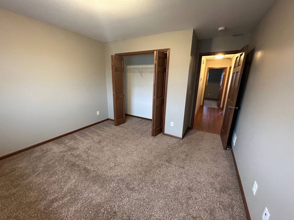 Townhouse for rent at 521 S Skylark Trail, Mankato, MN 56001