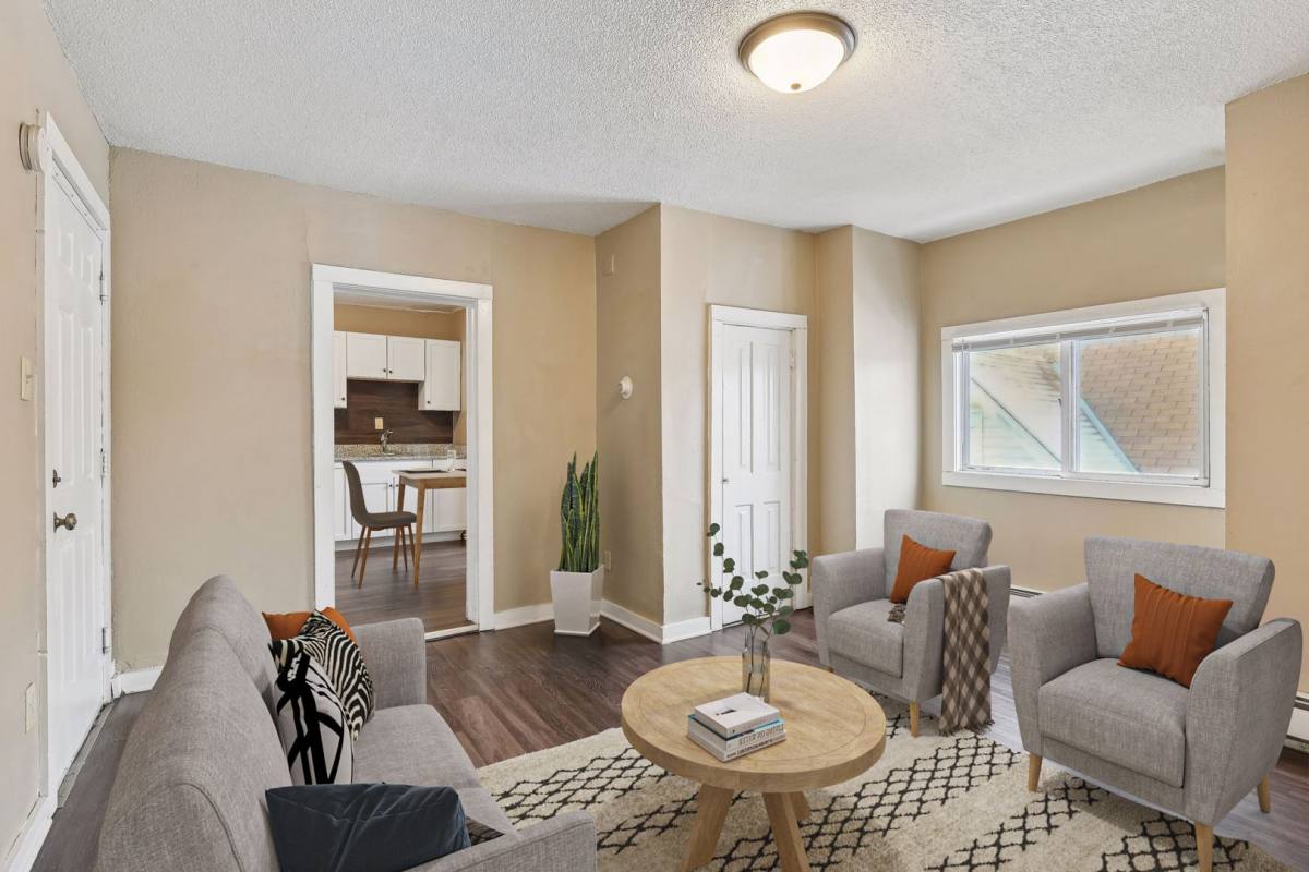 Apartment for rent at 953 Desoto St, Saint Paul, MN 55130