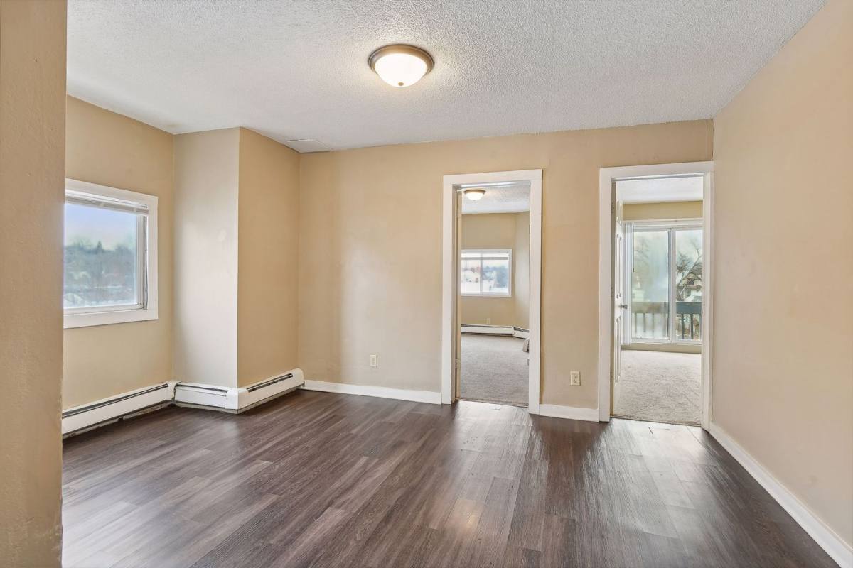 Apartment for rent at 953 Desoto St, Saint Paul, MN 55130