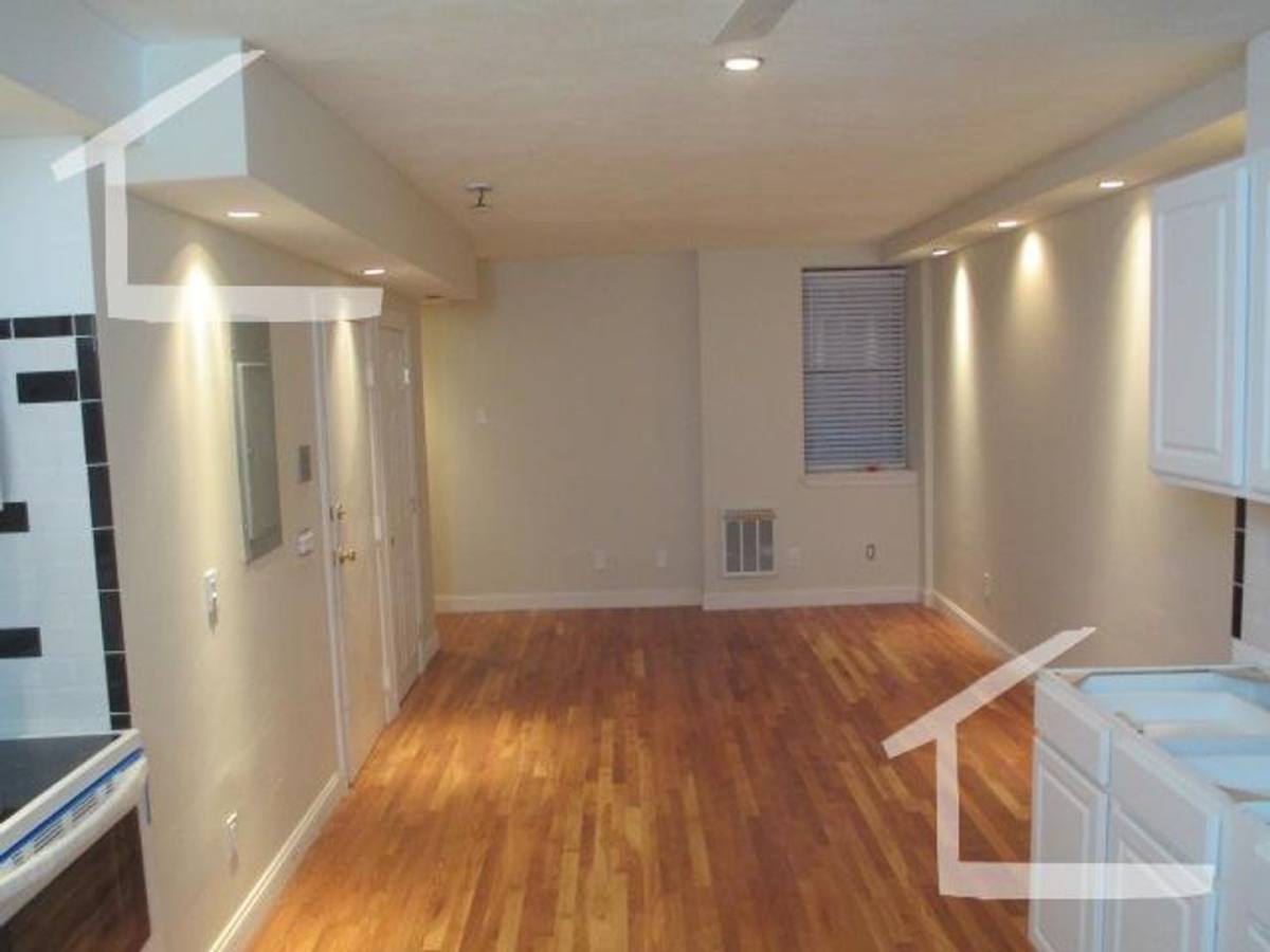 Apartment for rent at 49 Westland Ave #1, Boston, MA 02115