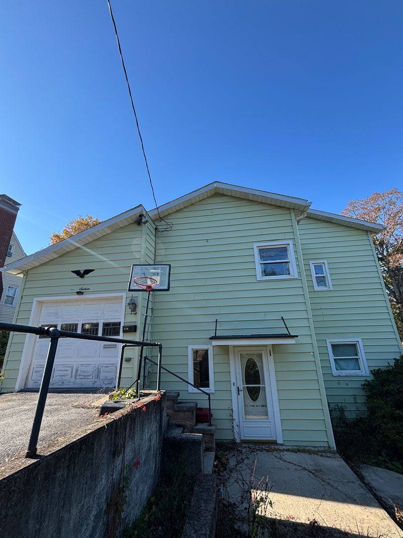 House for rent at 216 Leon St, Johnstown, PA 15909