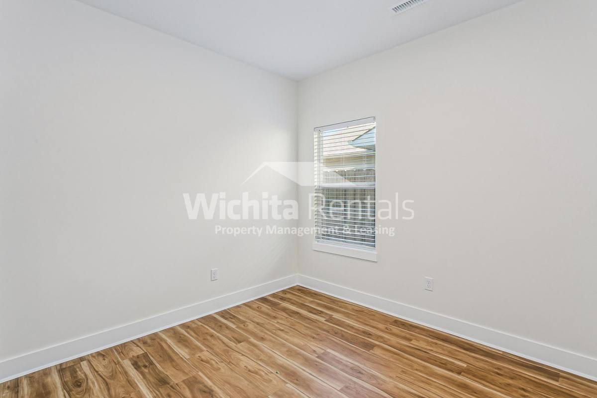Apartment for rent at 1736 - 1738 S Hickory Creek St, Wichita, KS 67235