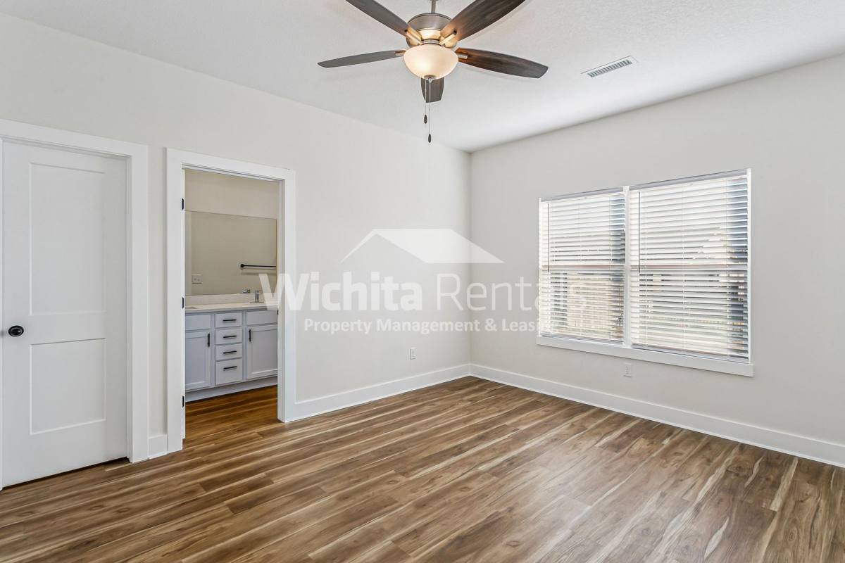 Apartment for rent at 1736 - 1738 S Hickory Creek St, Wichita, KS 67235