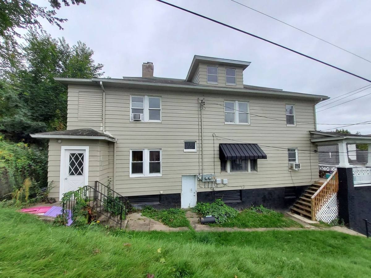 Apartment for rent at 277 E Spring St, Nanticoke, PA 18634