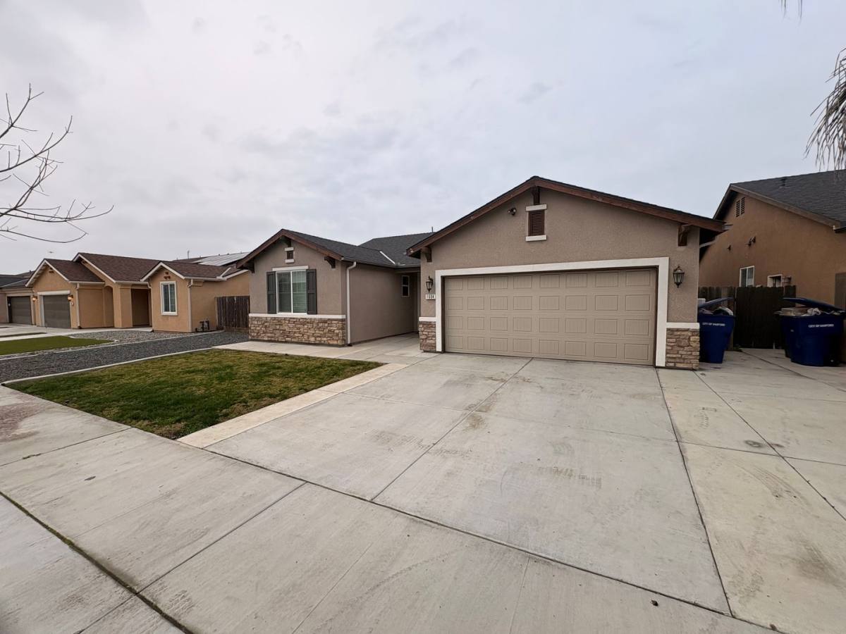 House for rent at 1604 Sidonia St, Hanford, CA 93230