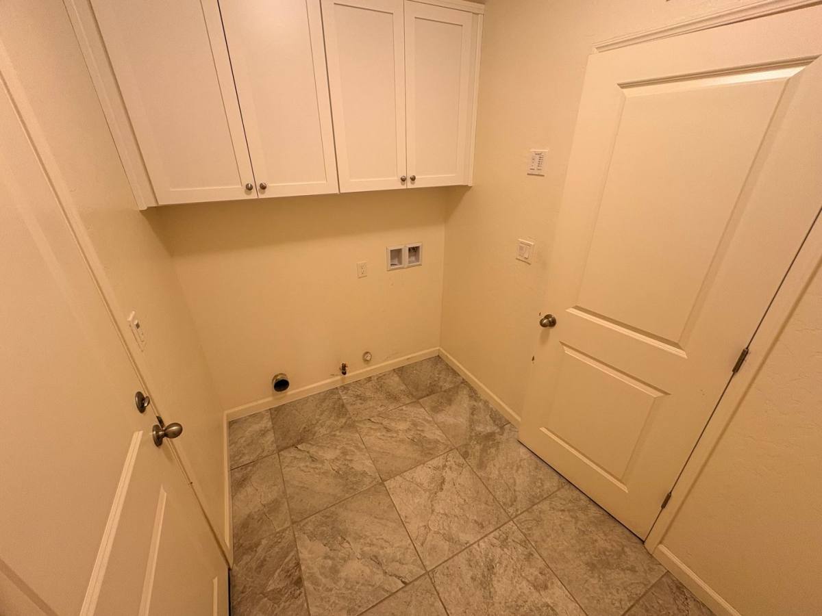 House for rent at 1604 Sidonia St, Hanford, CA 93230
