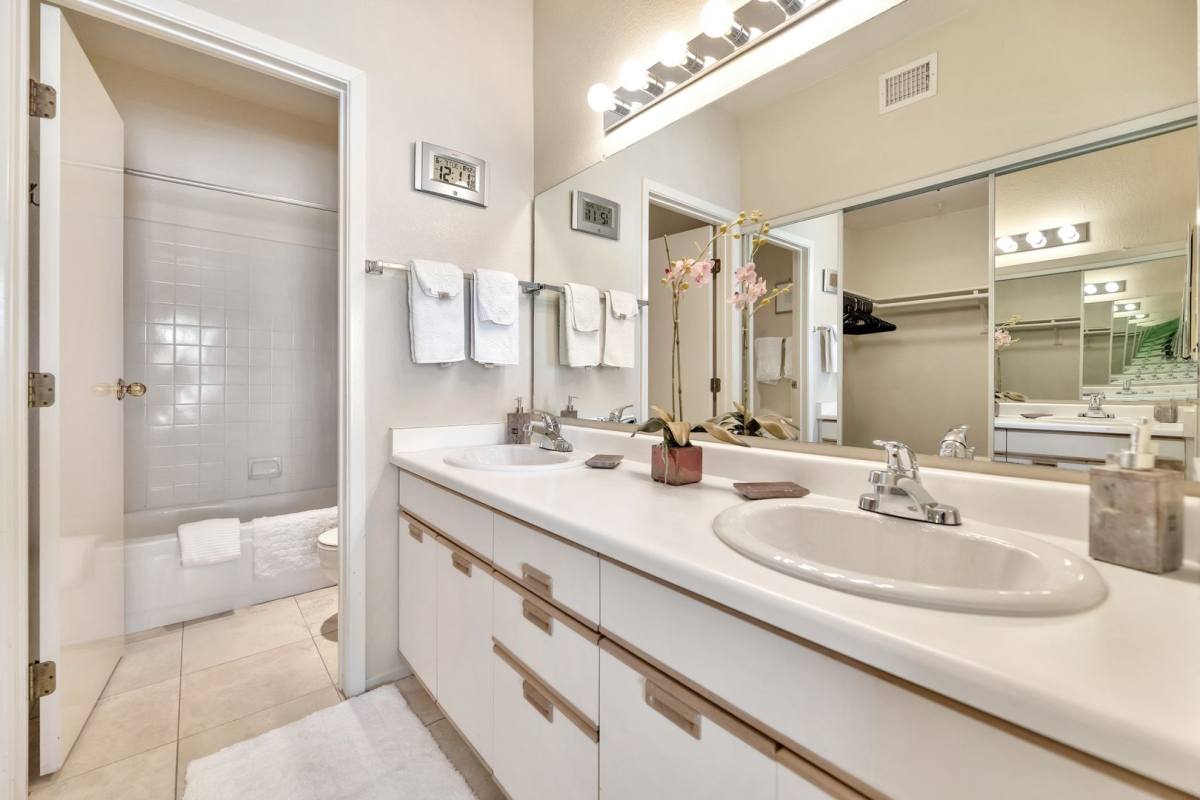 Condo for rent at 7710 E Gainey Ranch Rd, Scottsdale, AZ 85258