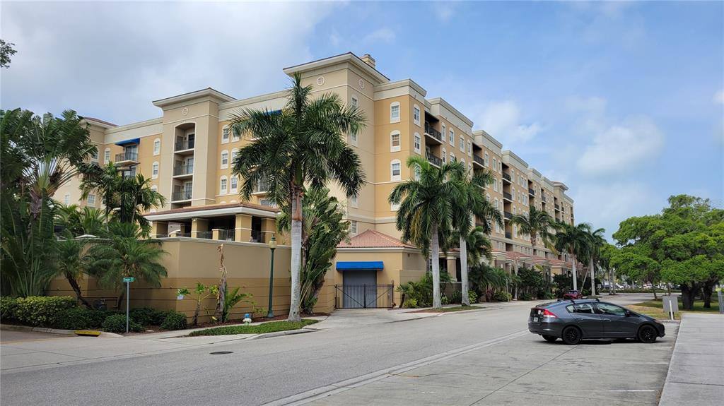 Condo for rent at 1064 N Tamiami Trail #1508, Sarasota, FL 34236