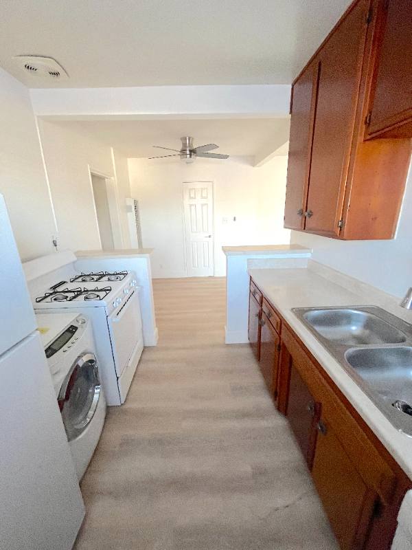Apartment for rent at 2115 Placentia Ave #18, Costa Mesa, CA 92627
