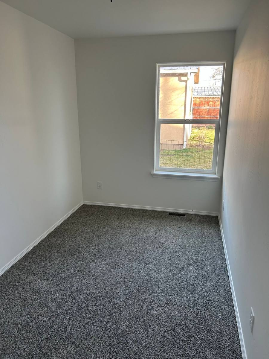 Apartment for rent at 325 W Ave, Jerome, ID 83338