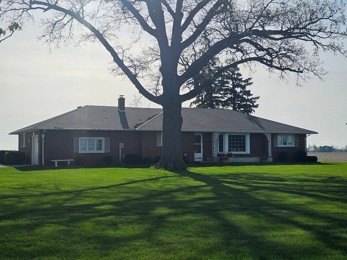 23032 Dixie Highway, Bowling Green, OH 43402 - House for Rent - Image 2