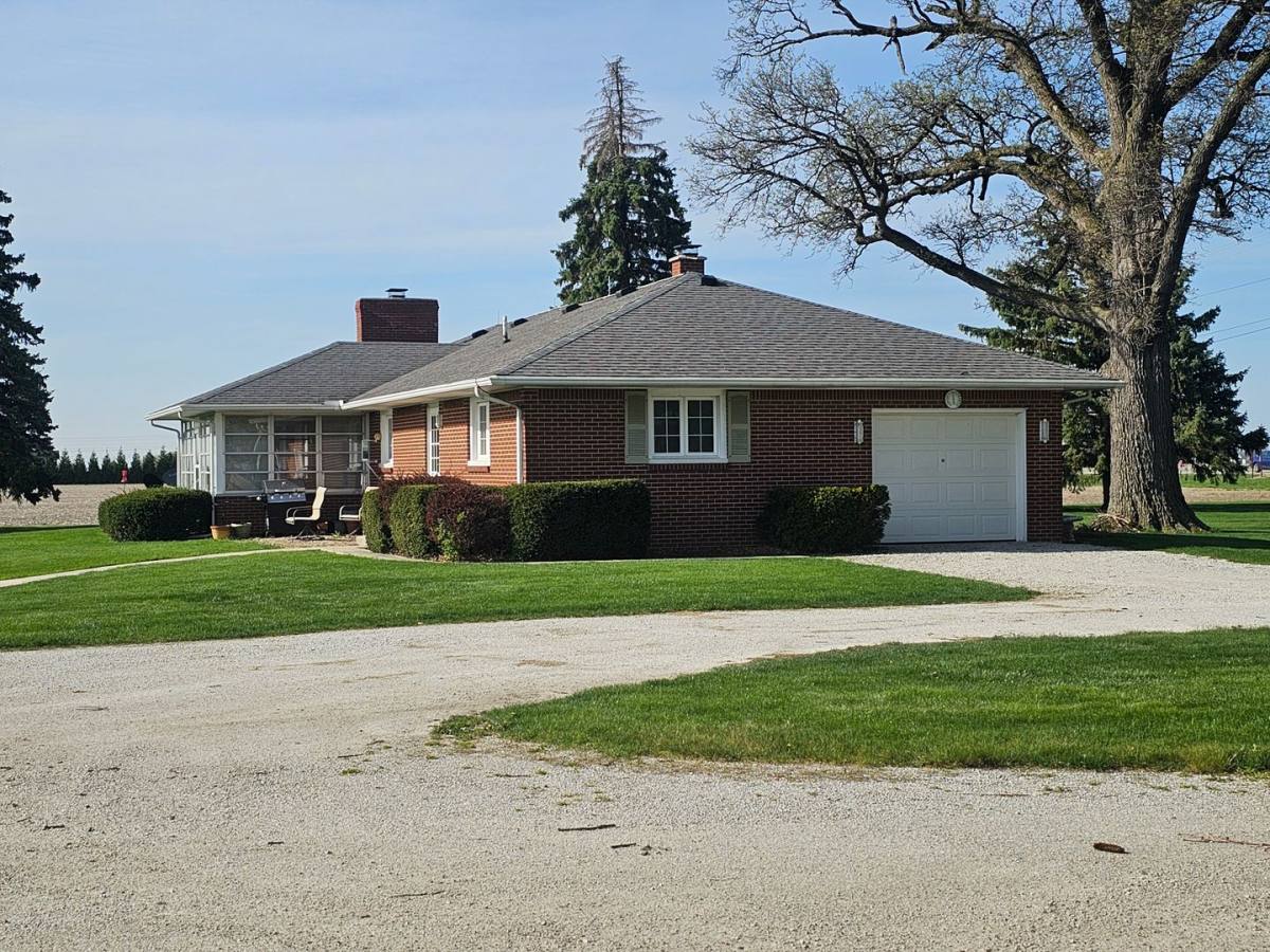 House for rent at 23032 Dixie Highway, Bowling Green, OH 43402